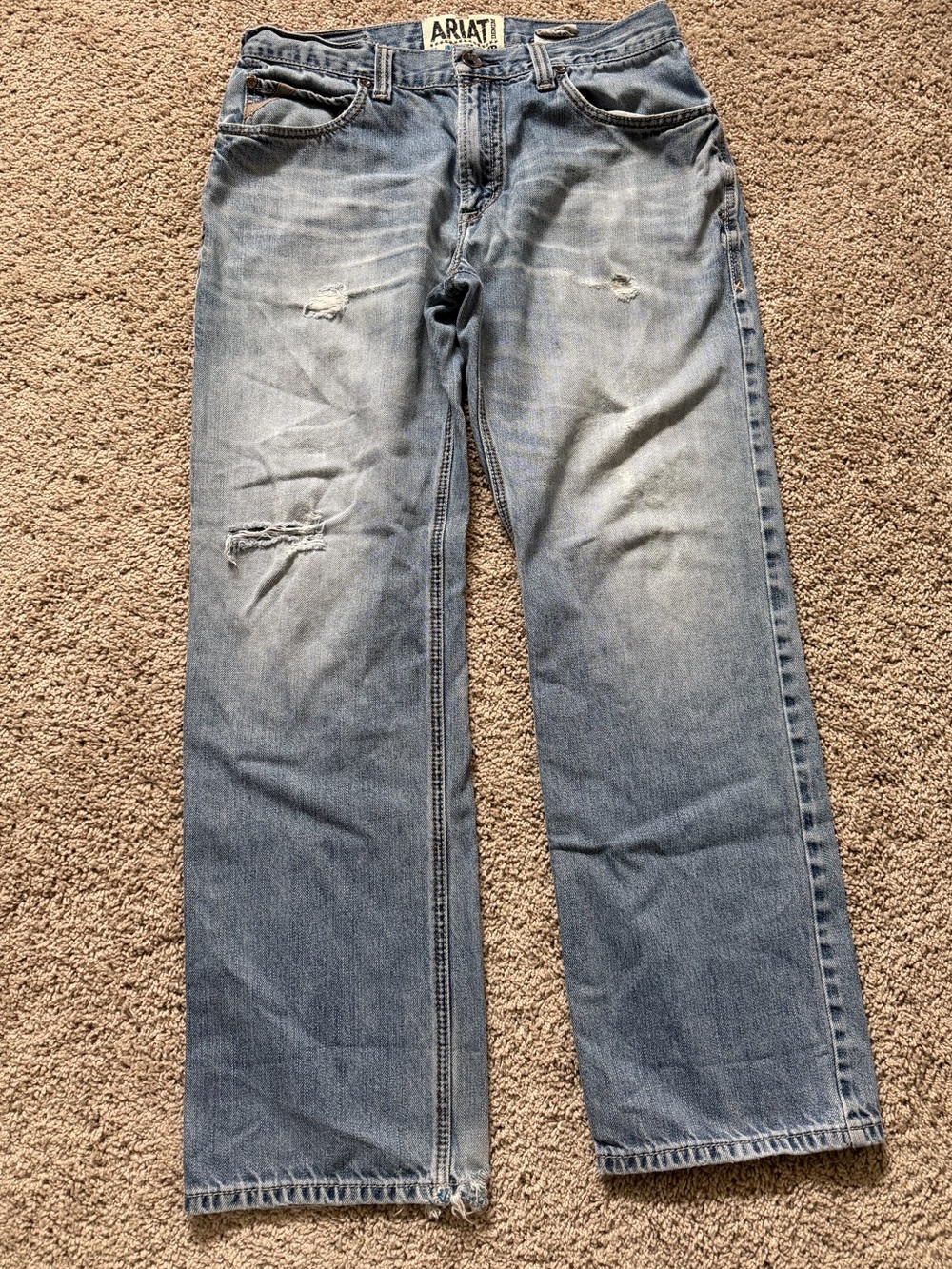 Ariat Men’s Light Blue Distressed Relaxed Jeans